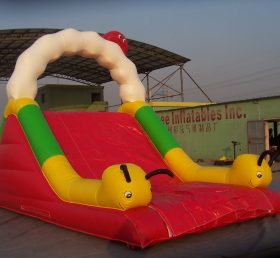 T8-159 Slide inflável Caterpillar